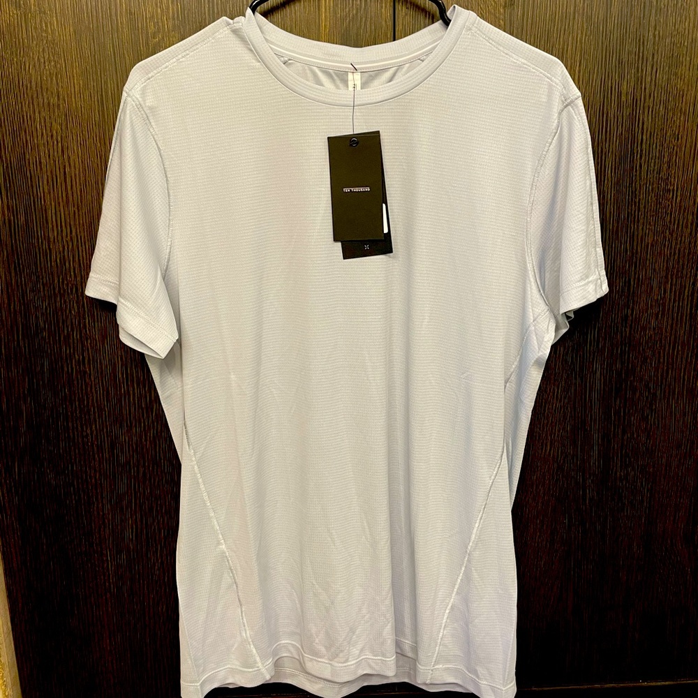 Ten Thousand Lightweight T-Shirt (M) NWT
